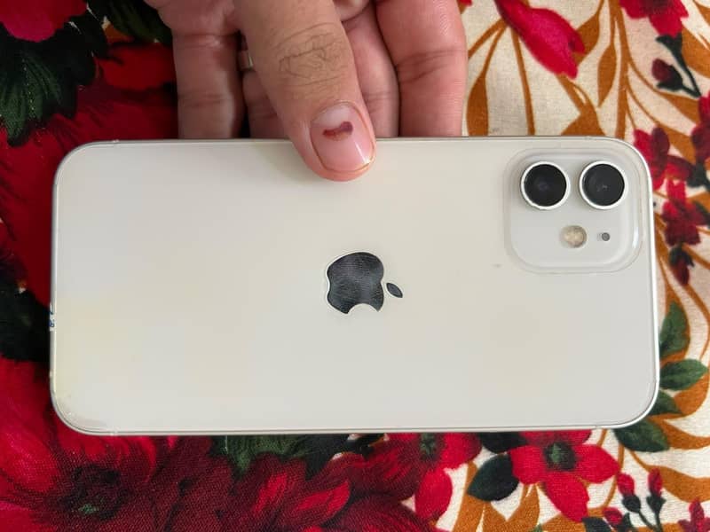 Apple iPhone 12 2