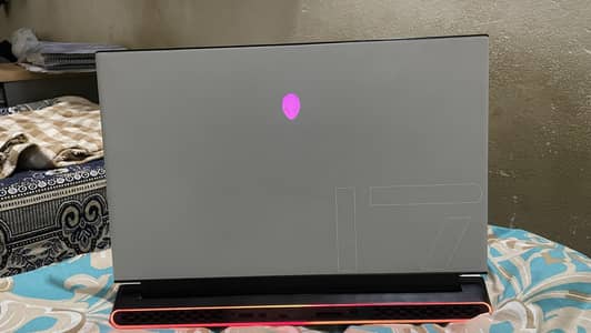 Alienware M17 r4