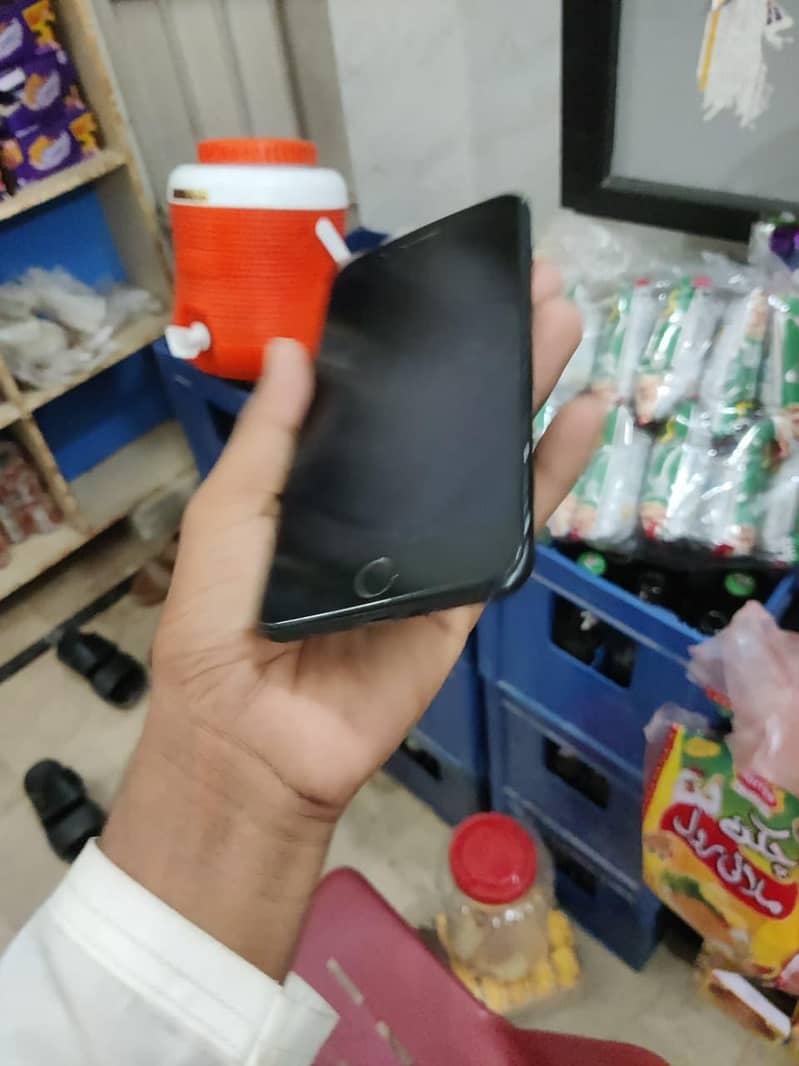 Apple iPhone 7 Plus 0