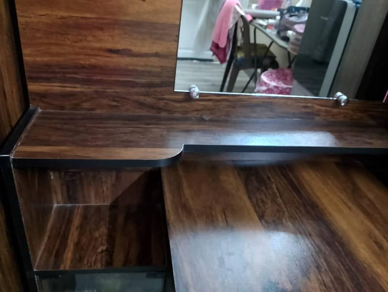 dressing table 3
