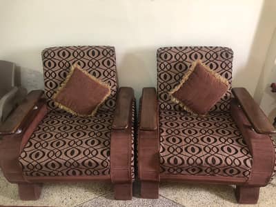 I Am Selling My (5 Seater) Sofa Set With Fully Glass (Center Table).