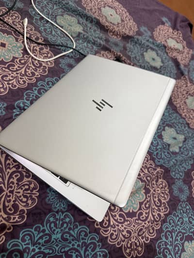 HP new logo i5_8Th genration