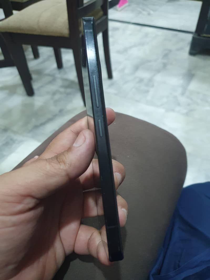 Sharp Aquos r7 2