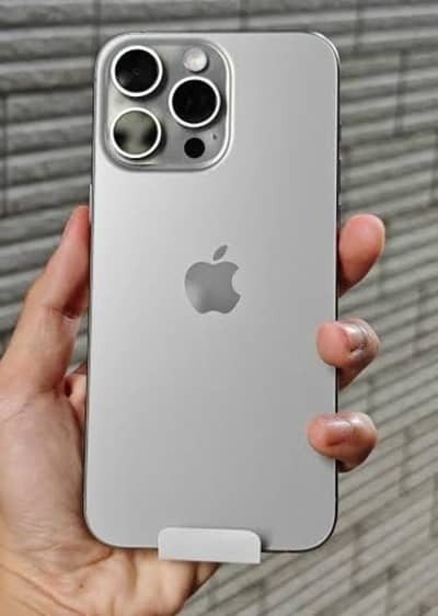 Apple iPhone 15 Pro Max titanium  color