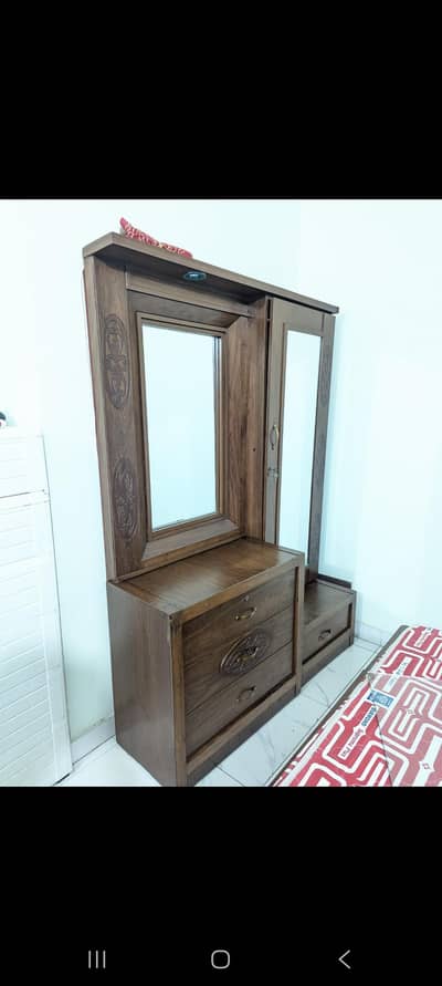 Bed set with dressing table and mattress