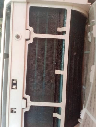 For sale 1ton inverter original condition mein hai working mein hai
