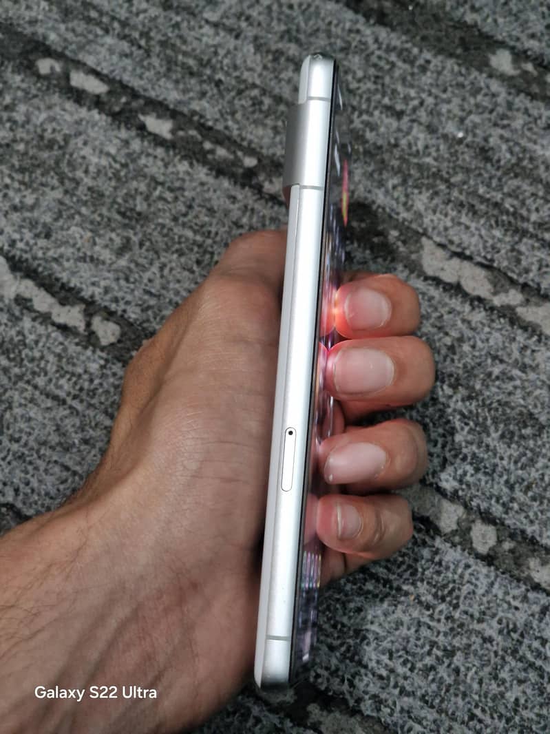 Google Pixel 7 4