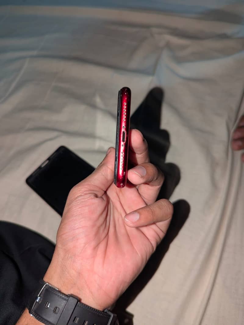 Apple iPhone 11 0
