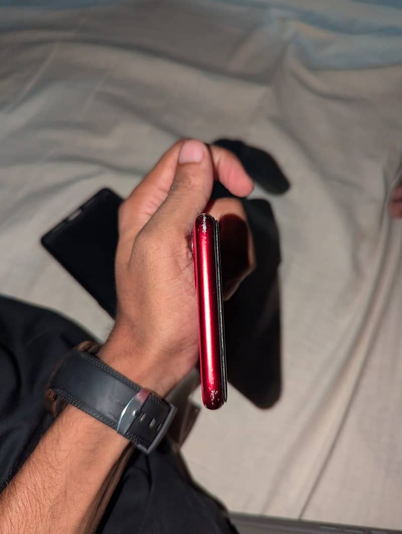 Apple iPhone 11 4