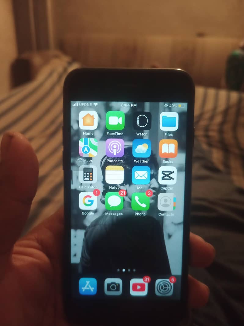 Apple iPhone 7 3