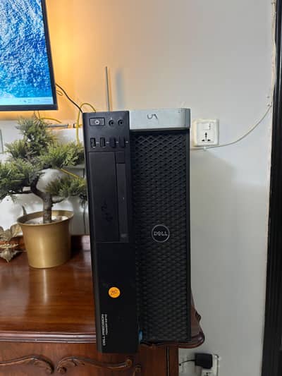 dell precision tower T5810 for sell  12GB DDR4 RAM 8 Slo