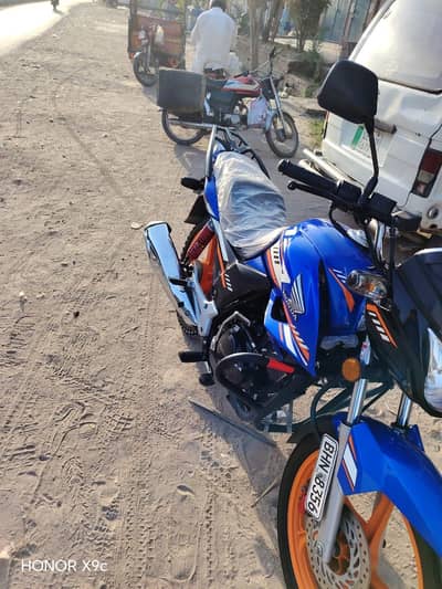 Honda cb150f special edition