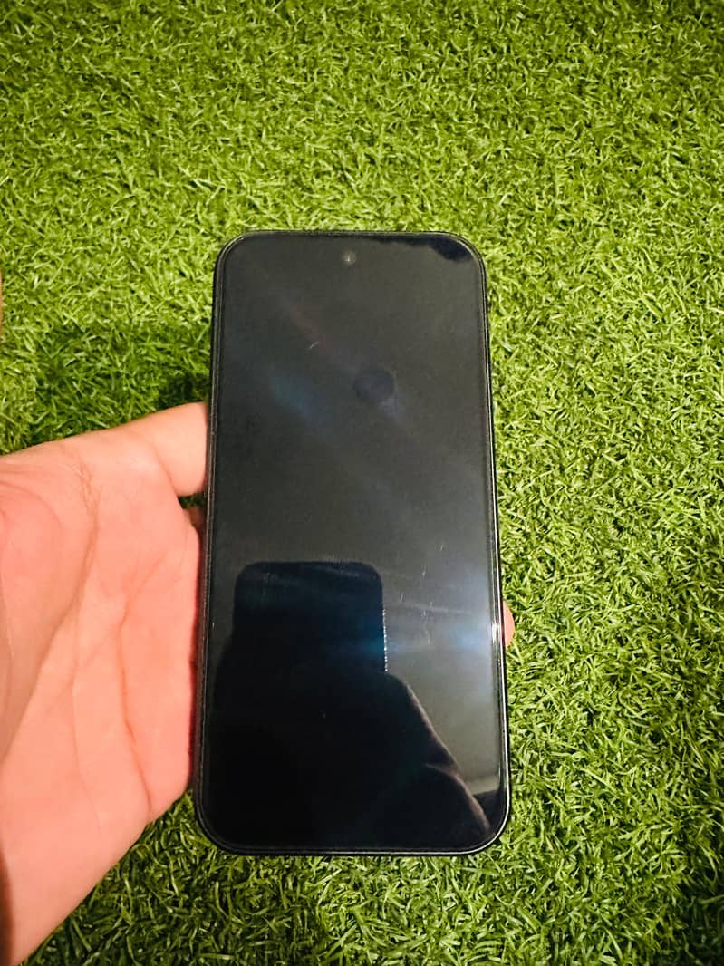 Google Pixel 9 5