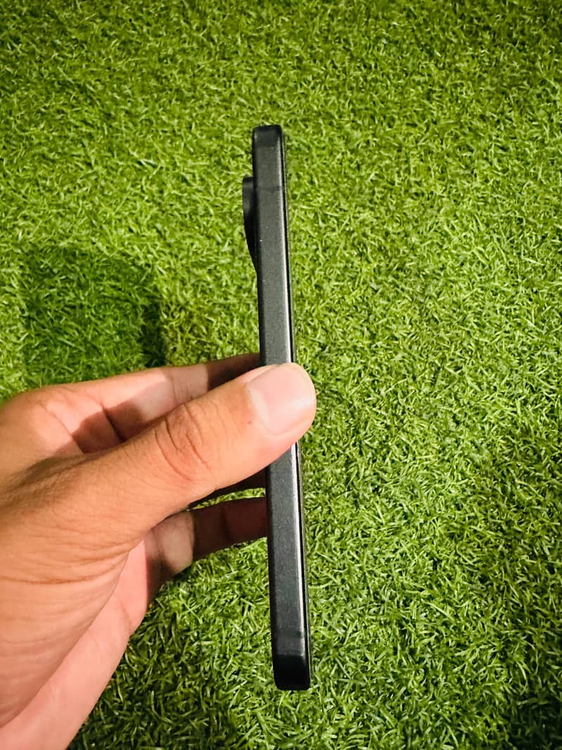 Google Pixel 9 6