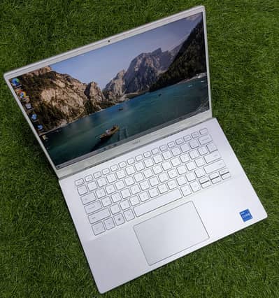 Dell Inspiron 5402 Core i3 11th Generation 8 GB RAM 256 GB SSD