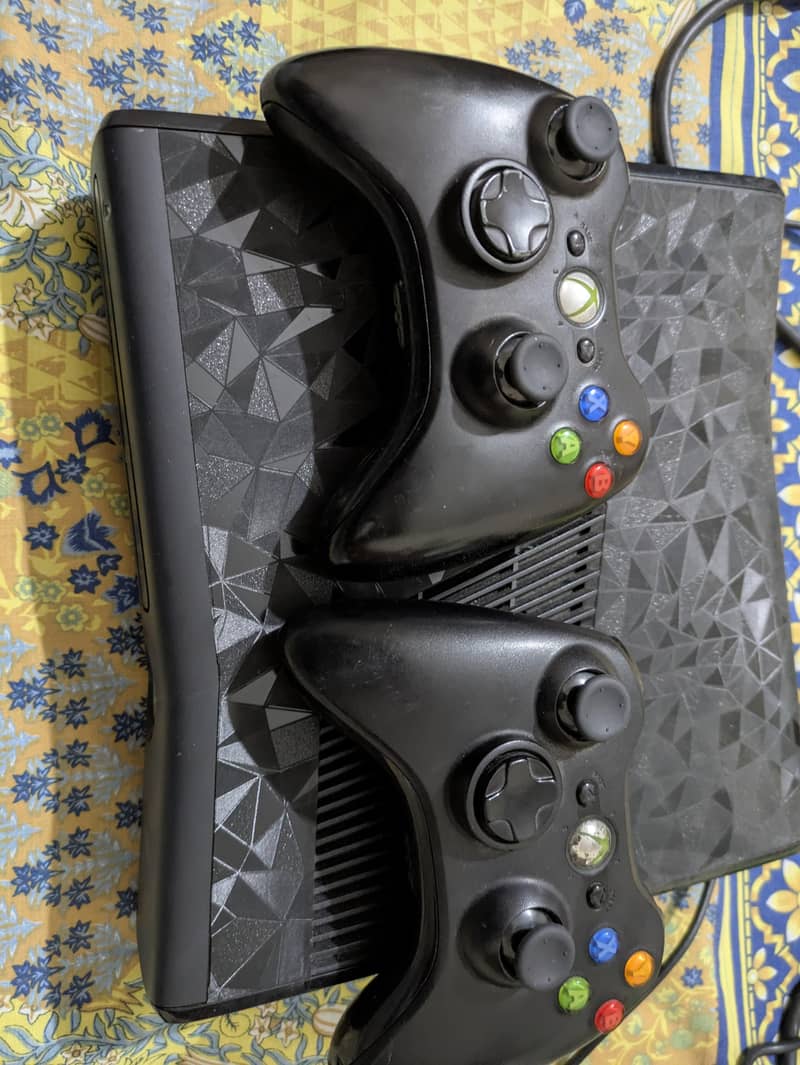 Xbox 360 slim 1