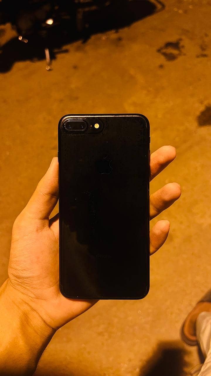 Apple iPhone 7 Plus 3