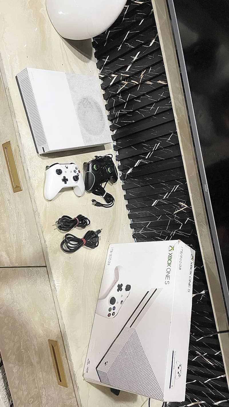 X box one s 3