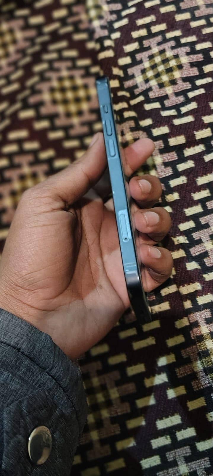 Apple iPhone 14 3