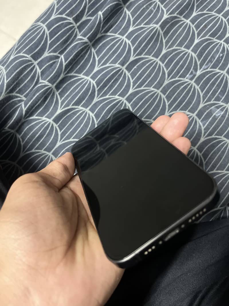 Apple iPhone 15 Pro 0