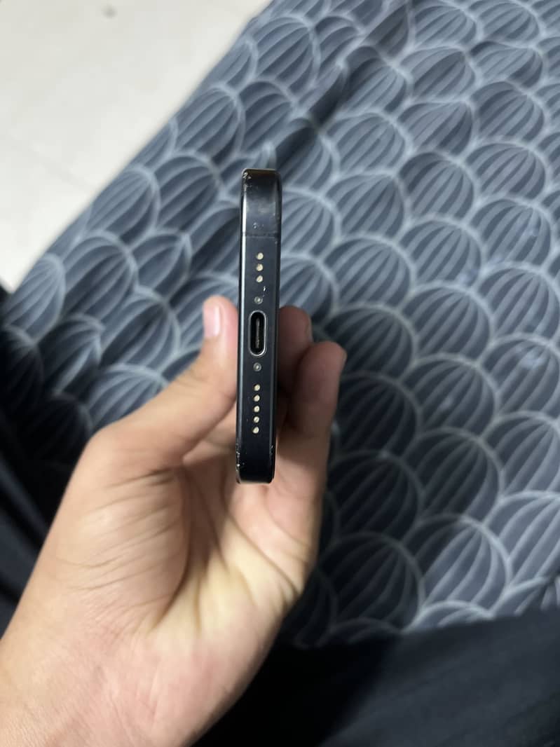 Apple iPhone 15 Pro 7