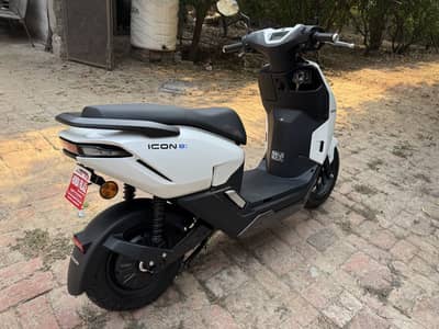 HONDA ICON E Scooter