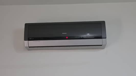 Gree 1 ton inverter Used for sale