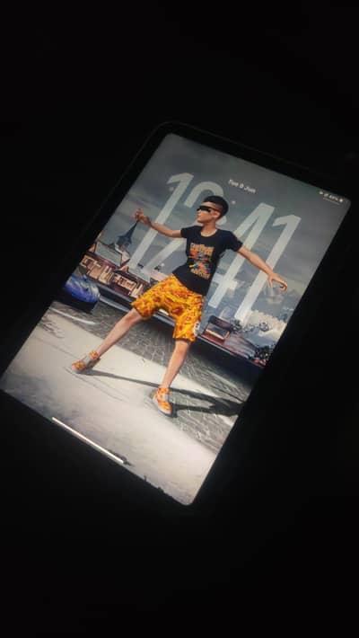 iPad mini 6*10/10. . Whatsapp. . 03707426320. .