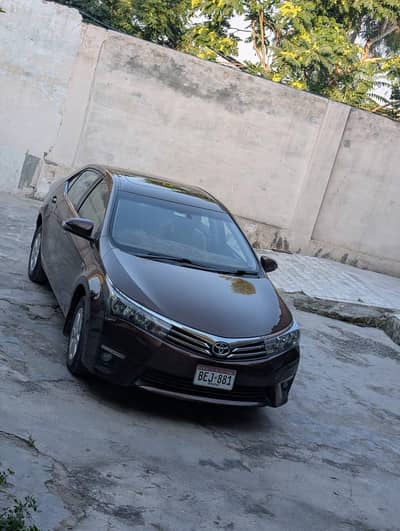 Toyota Corolla Grande 2015 - 90k driven - total genuine