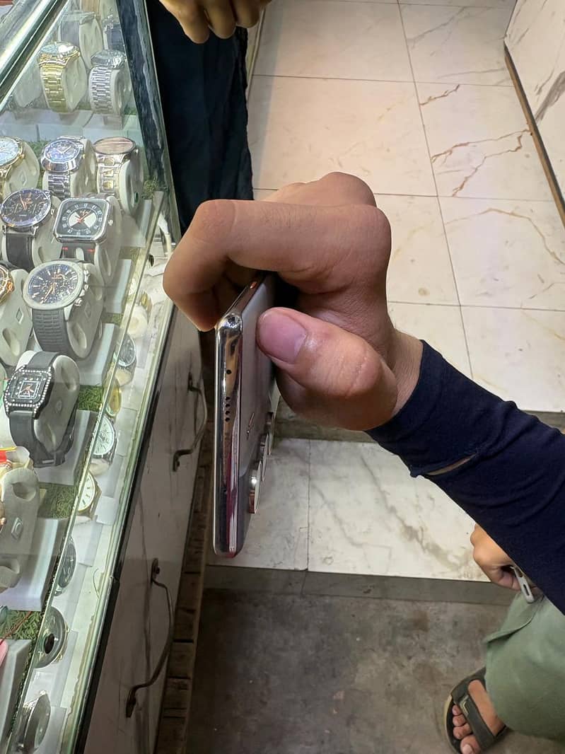 Tecno Camon 40 pro 3