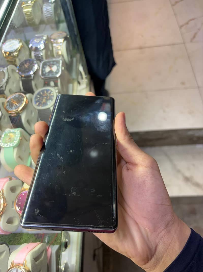 Tecno Camon 40 pro 4
