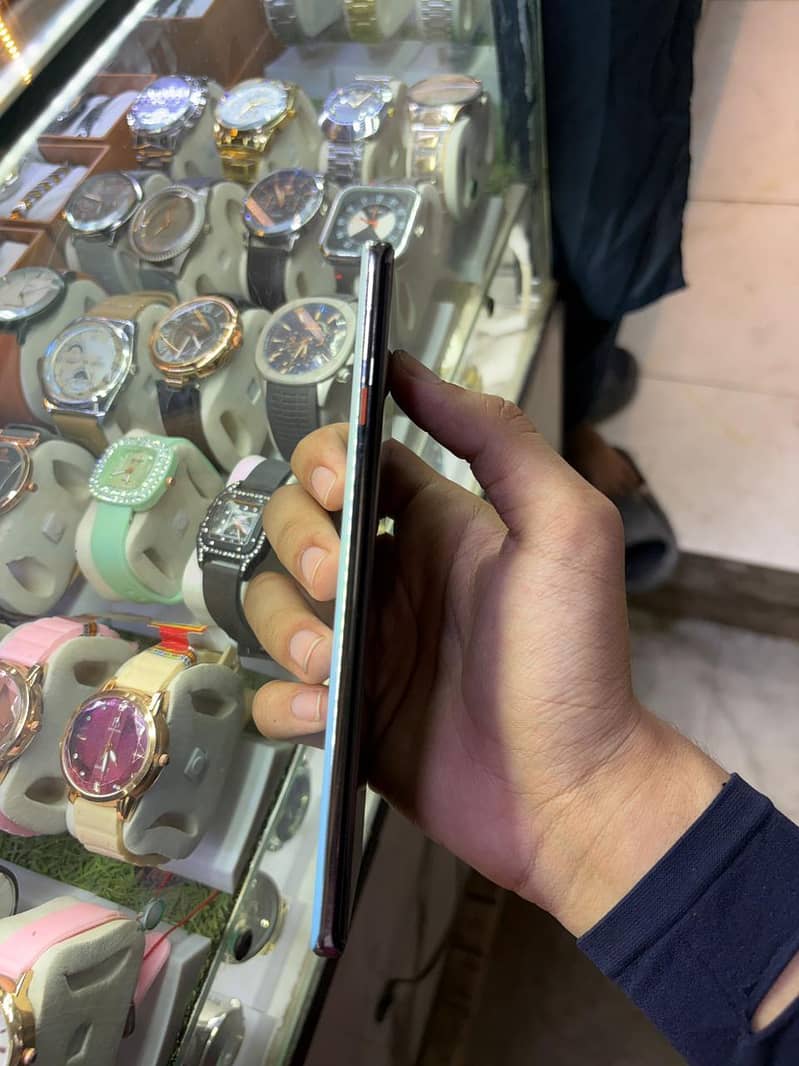Tecno Camon 40 pro 5
