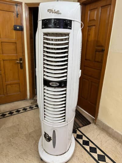 air Cooler for sale. 1.5 saal use hua hai. koi masla ni hai