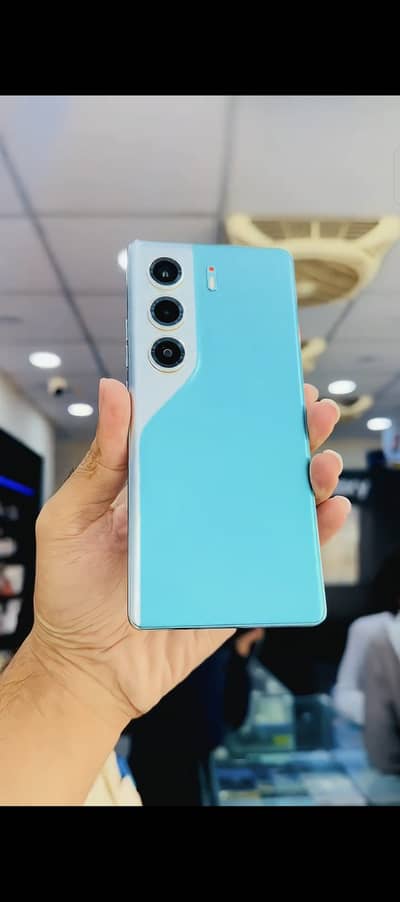 Tecno CAMON 40 Pro