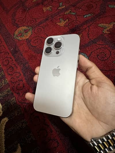 Apple iPhone 15 Pro