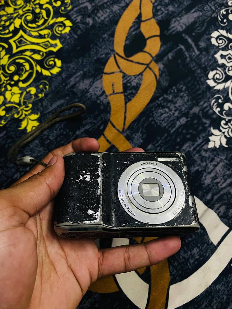 SONY DIGITAL CAMERA 1