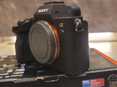 A7iii bundle with 24 70 Sigma Art lense