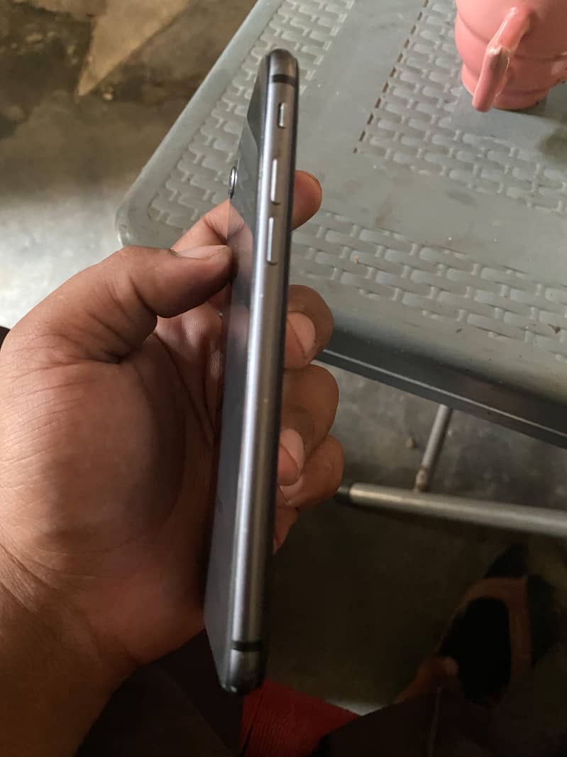 Apple iPhone 8 2