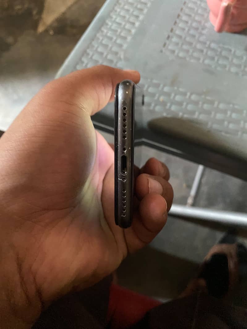 Apple iPhone 8 5