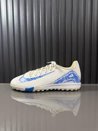 Football Cleats And Grippers