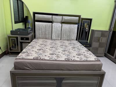 Bedroom set for sale