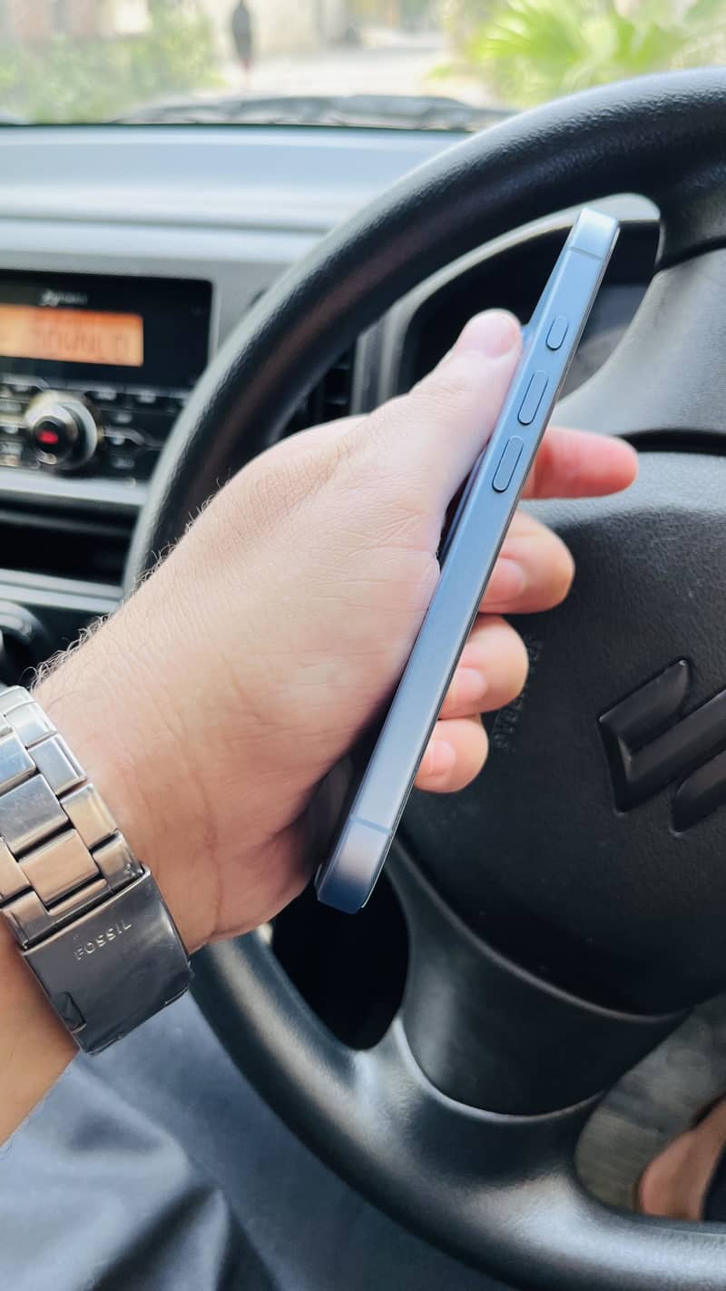 Apple iPhone 17 6