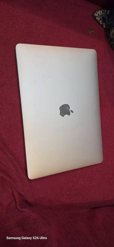 Mackbook Pro 256GB