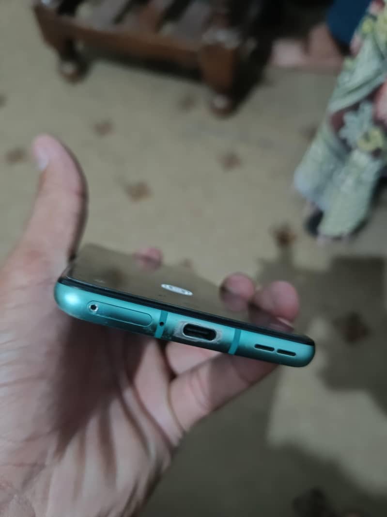 One Plus 8T 6