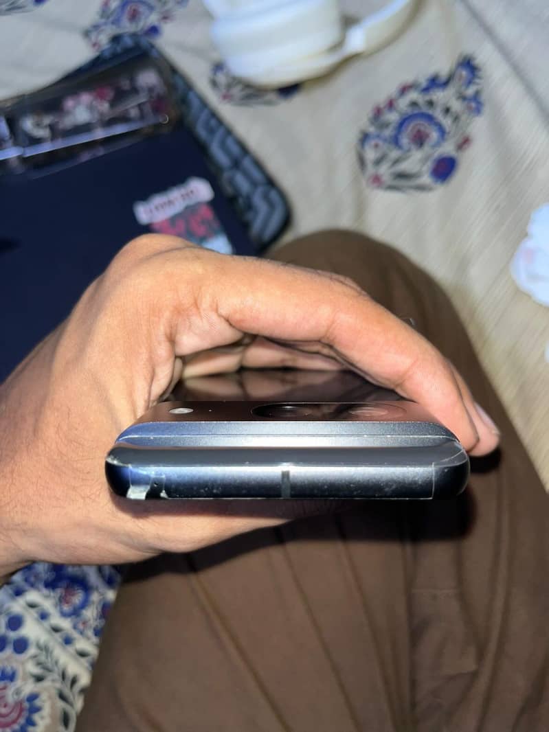 Google Pixel 8 6