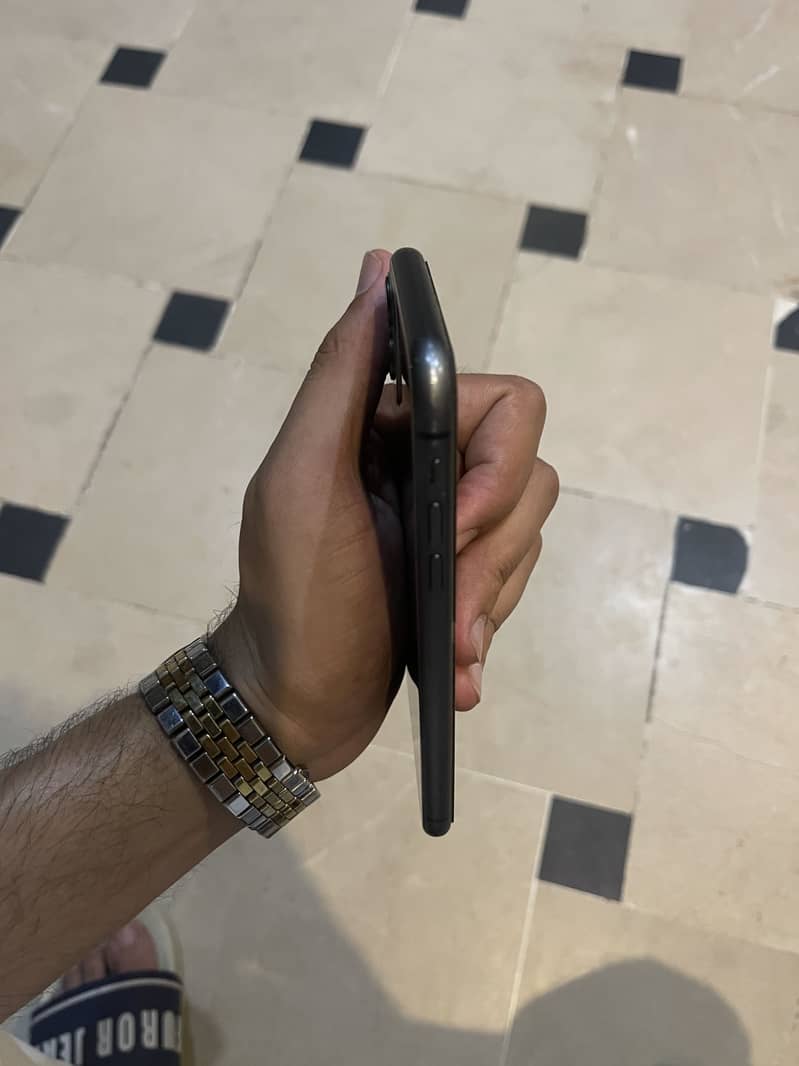 Apple iPhone 11 1