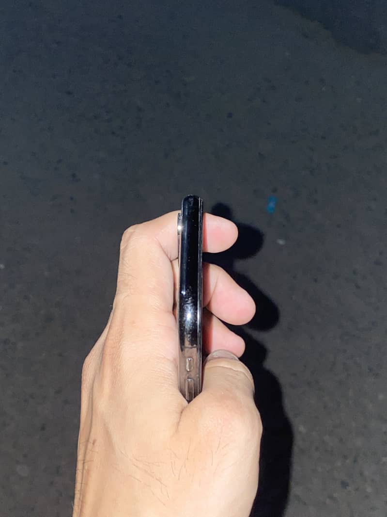 iphone xs 2