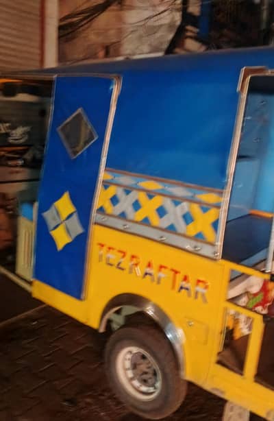 rikshaw rent PE Dena hi tez raftar rikshaw hai
