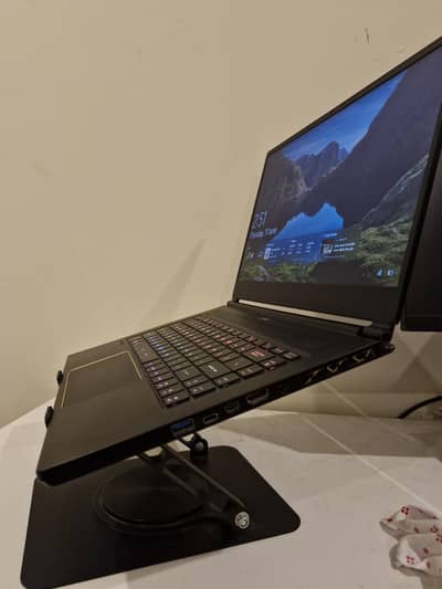MSI GS65 Stealth Gaming Laptop RTX 2080 i7 9th 32GB Ram 512GB SSD