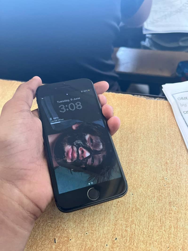 Apple iPhone 8 4